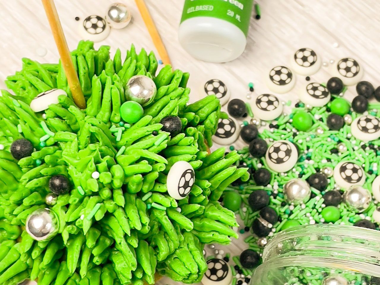 Happy Sprinkles Football Champion 90g