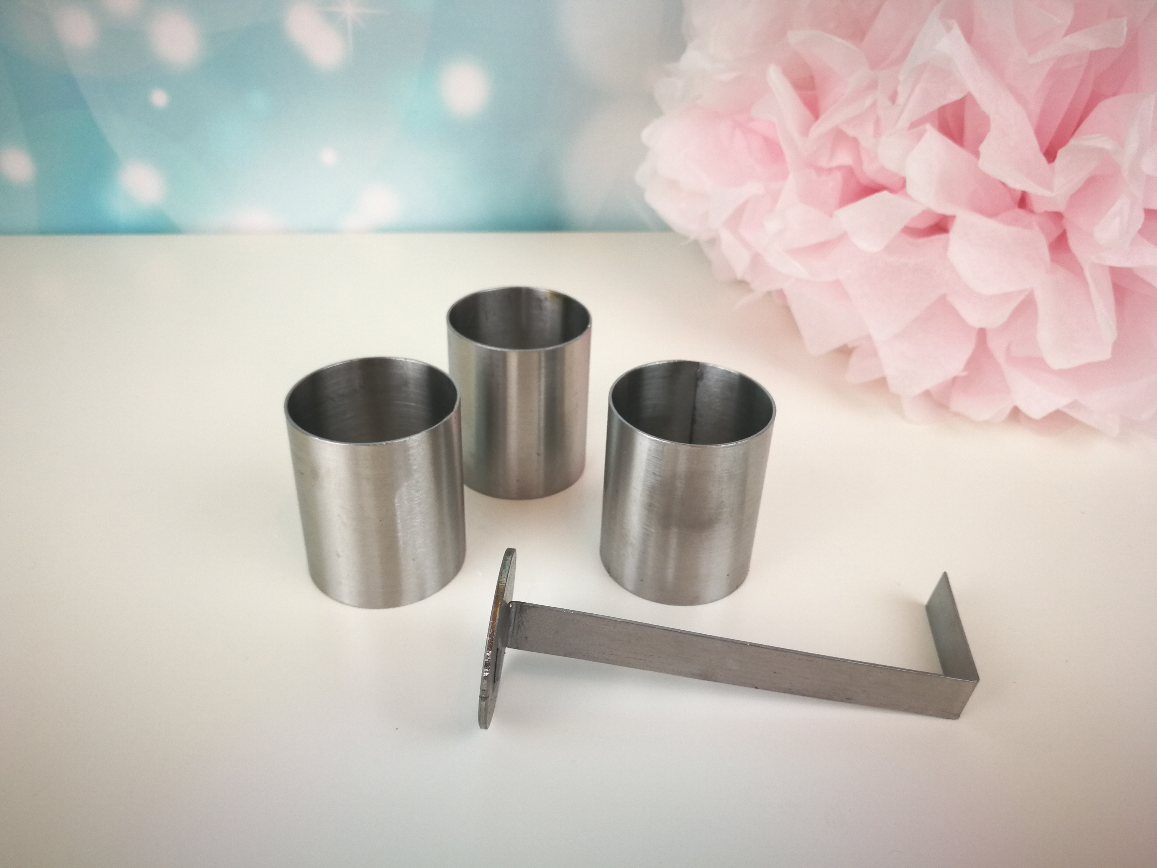 Petit-Fours & Punschkrapferl Formen rund mit Stößel – Perfekte Mini-Desserts