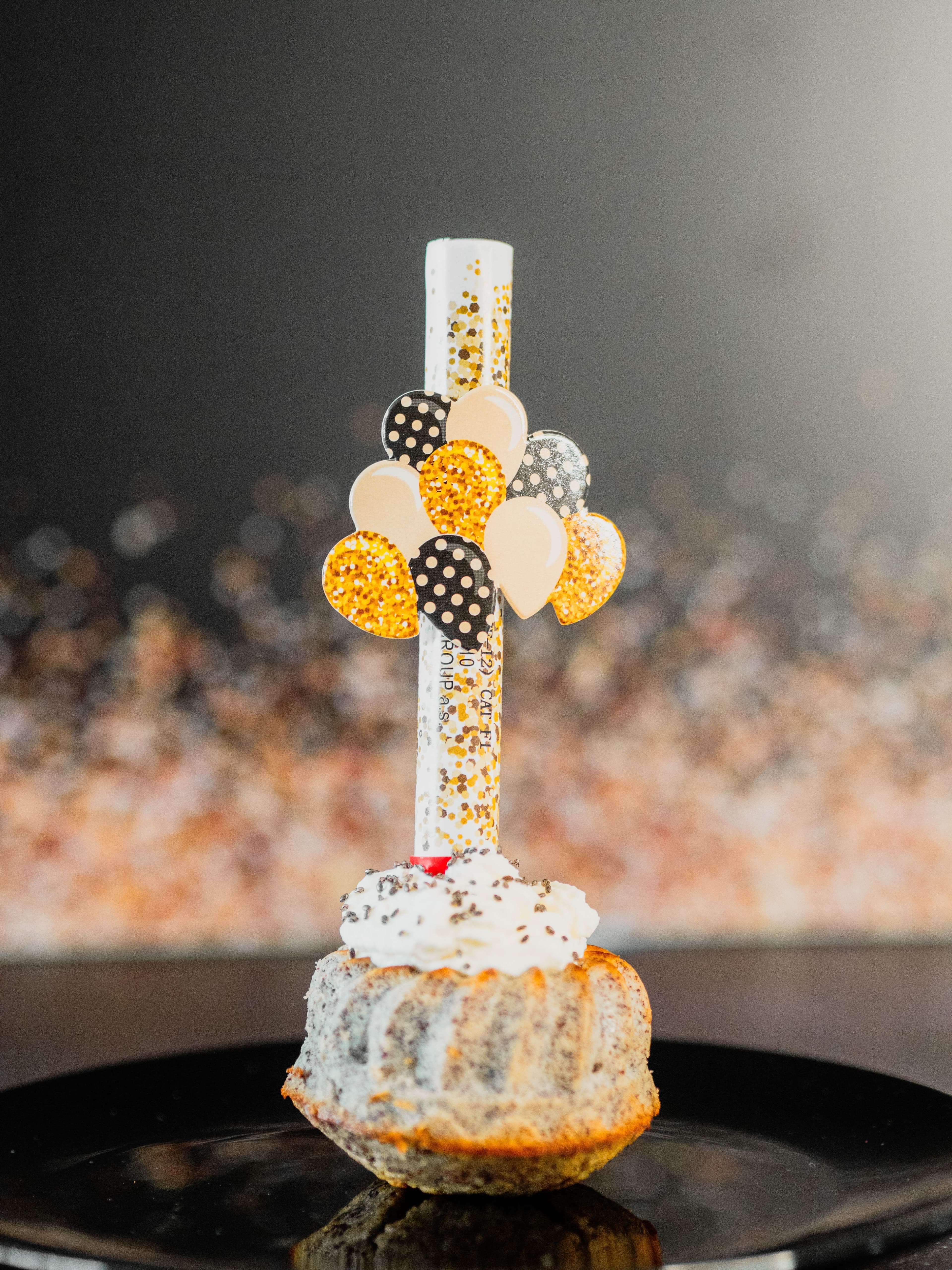 Party Fontäne Gold-Schwarz 45 Sekunden – Tortenfontäne für Geburtstag & Feier