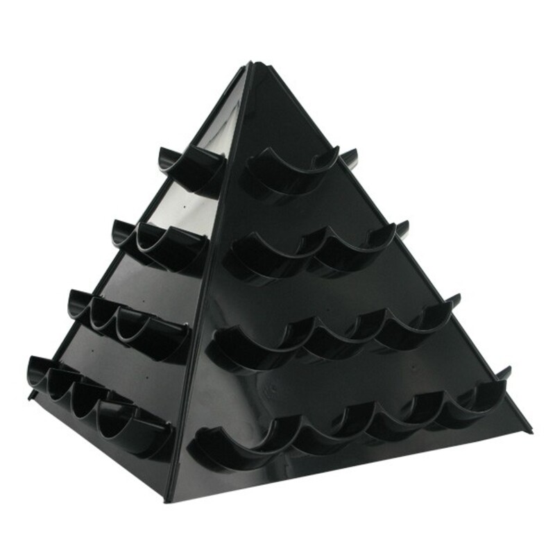 Schwarze Macaron-Pyramide